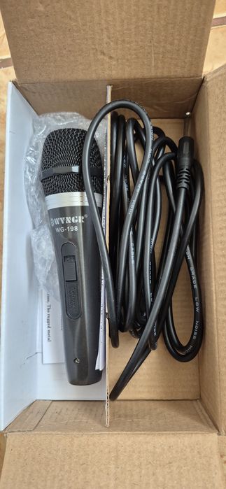 Microfon profesional nou