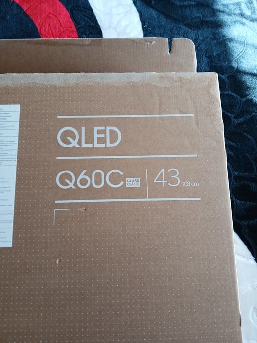 Продавам Самсунг QLED/Q60C 43 / 108 см ДОГОВАРЯНЕ!