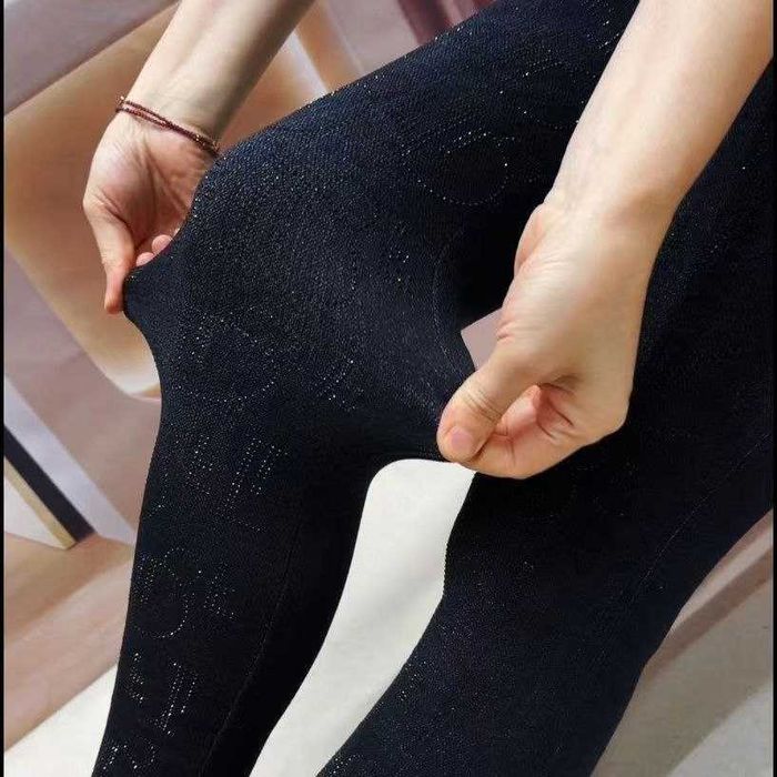 Урта калинликда янги лосина Хитой
Сифати яхшисидан