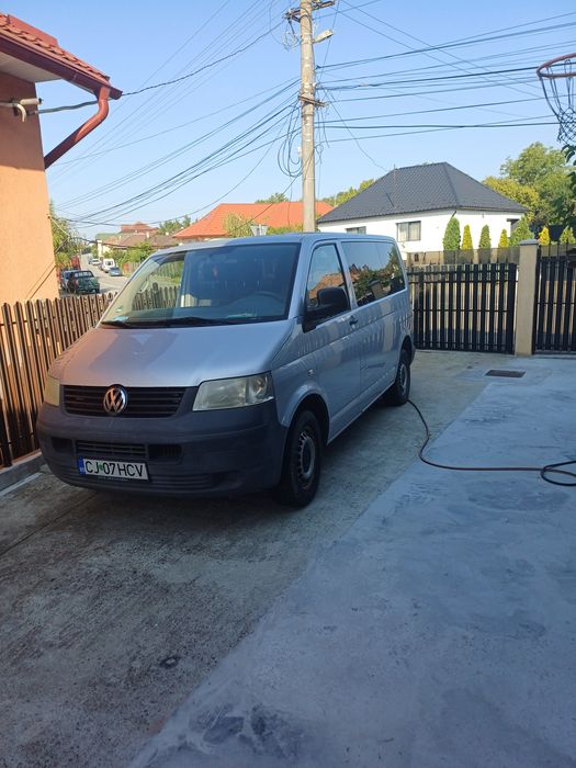 Vând VW Caravelle Transporter T5