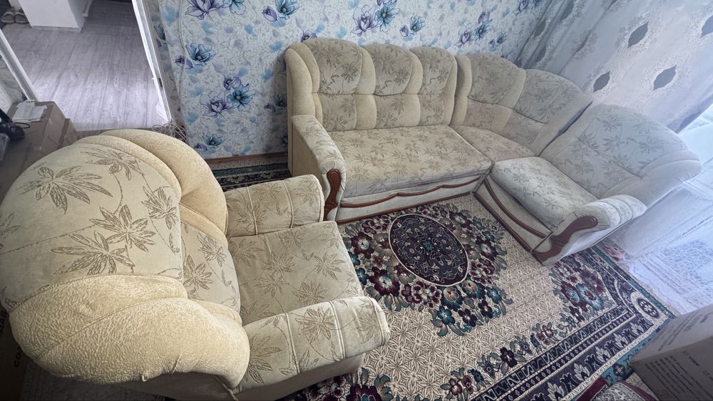 Саяжайға бұрышты диван