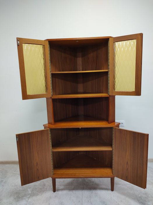 Винтидж ъглова витрина от 60-те Д375