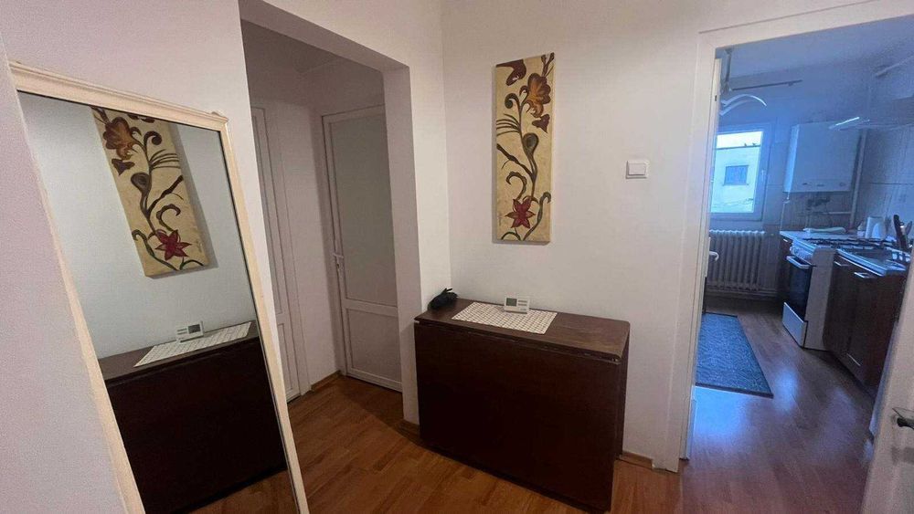 Cameră liberă pentru o colegă de apartament – vibe de student life!