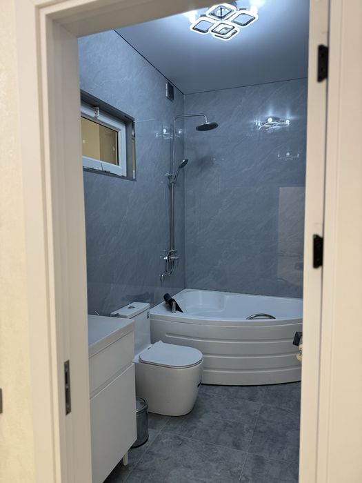 3 xonali evro kvartira sotiladi!Yangihayot Sputnik 5 Novostroyka 74kv