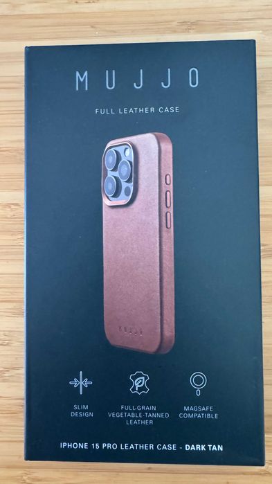 MUJJO - кейс от естествена кожа за iPhone 15 Pro