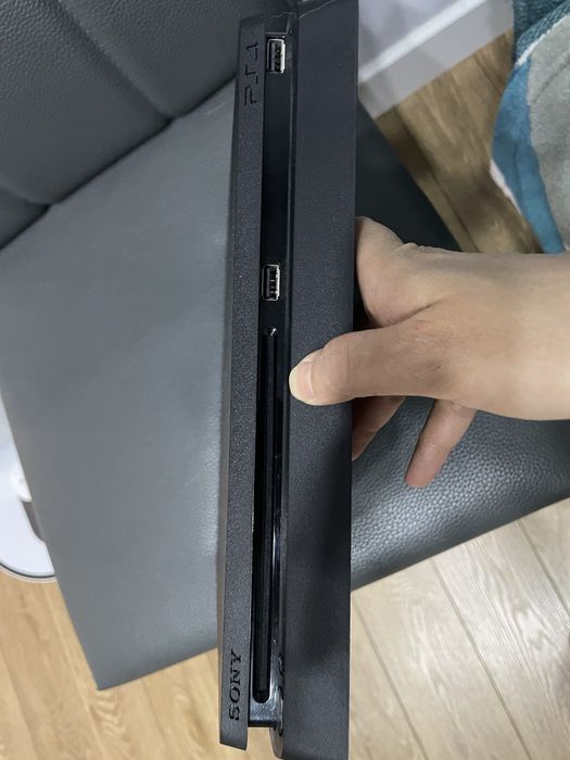 PS4 Slim 500GB Sony PlayStation