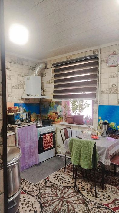 Karmana Narpay sentrda 2sotix 3xonali kottej sotiladi