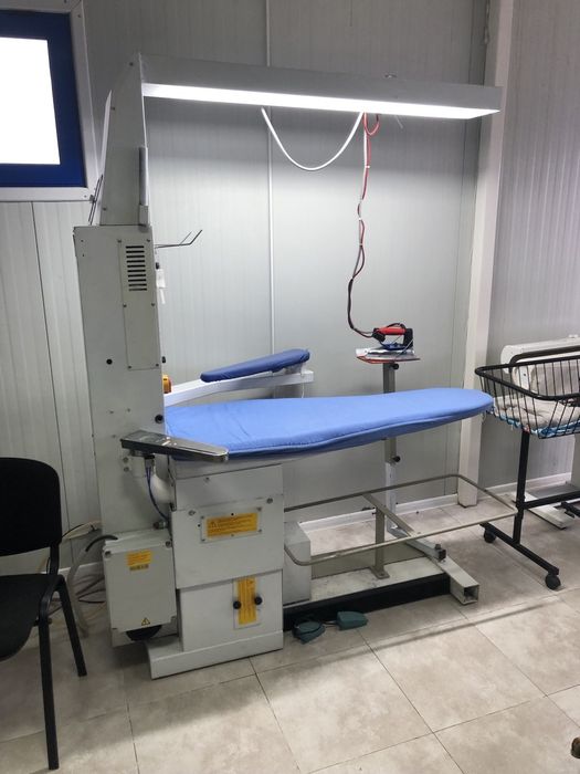 Професионална маса за гладене