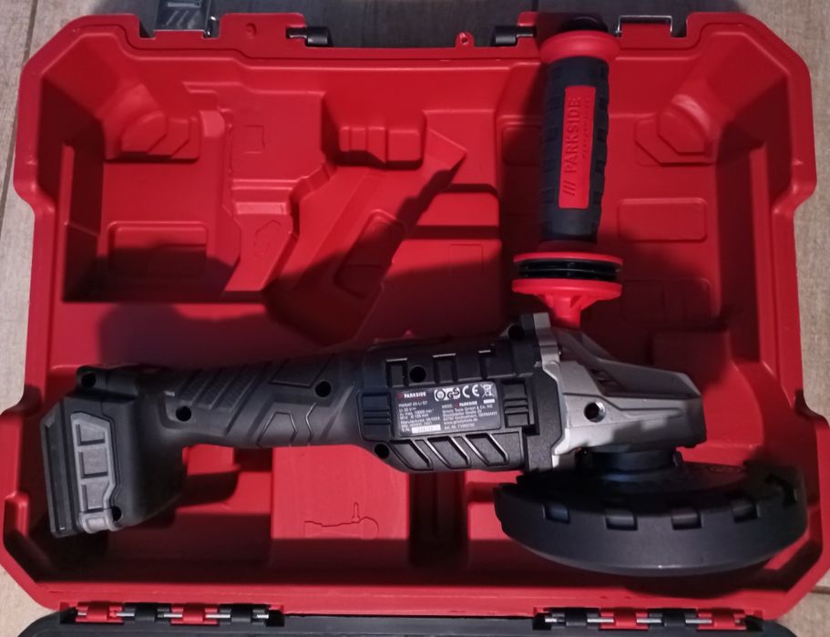 Parkside flex polidisc polizor pe baterie 20V 8A 4A 2A incarcator 20V