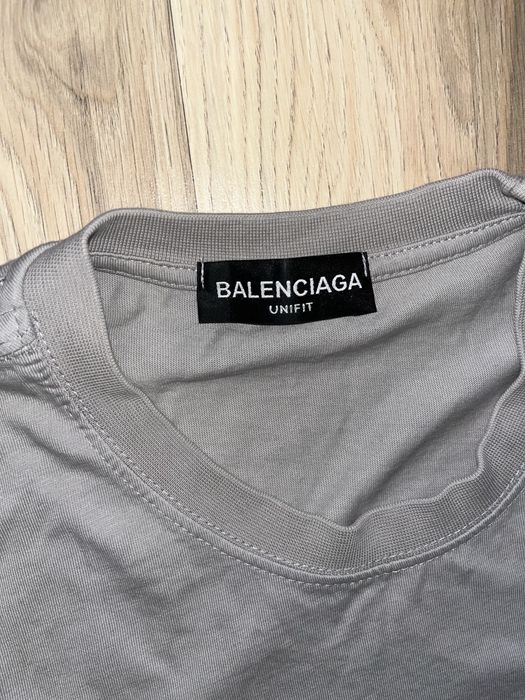 vand tricou balenciaga nou