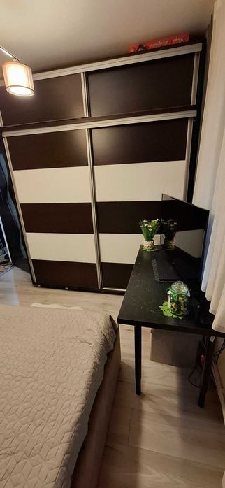 Vand apartament cu 3 camere