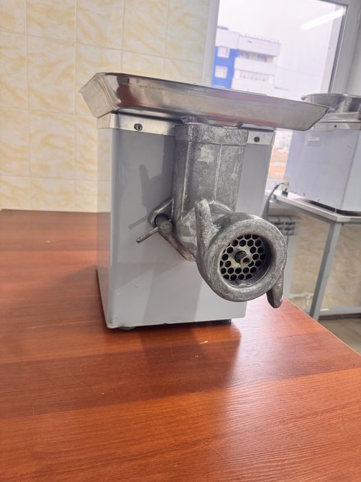 Продам мясорубку