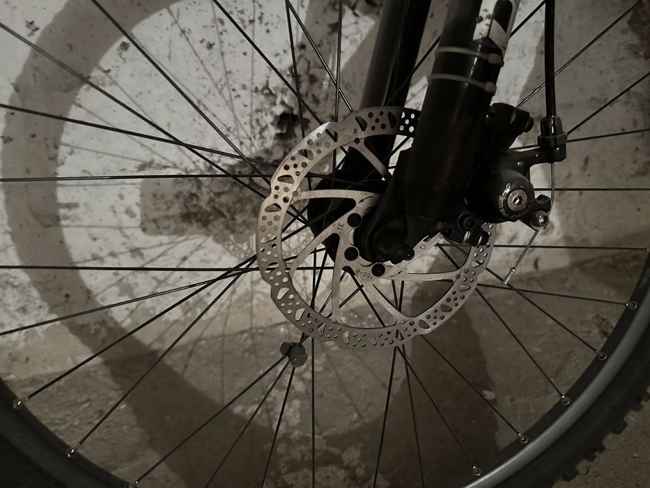 Bicicleta DHS - discuri frane, 18 viteze