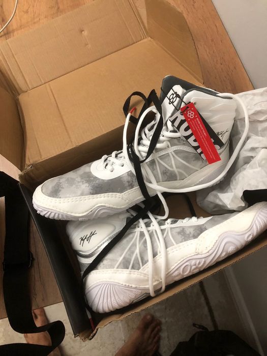 Продам новые борцовки