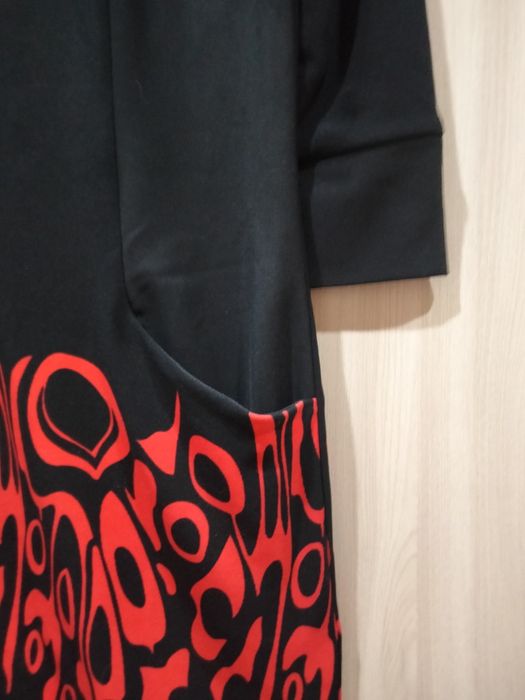 Продам женские платья