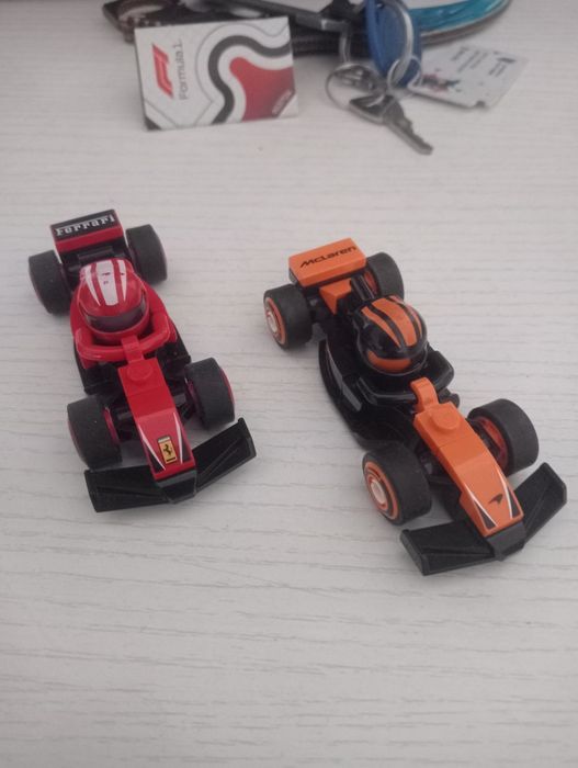 Продаю оригинал лего и хот вилс