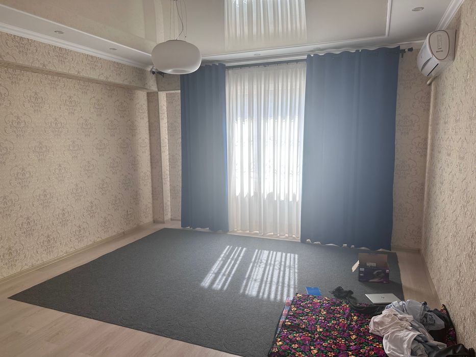 3/8/10 Продается своя квартира 97,5 кв без маклеров, метро Дустлик