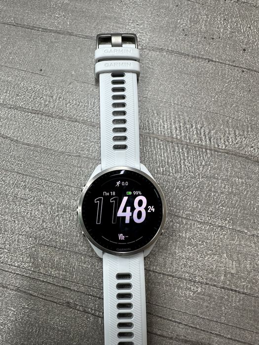 Спортивные смарт-часы Garmin Forerunner 965