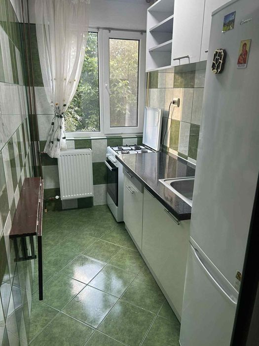 Apartament  de închiriat  zona Vest