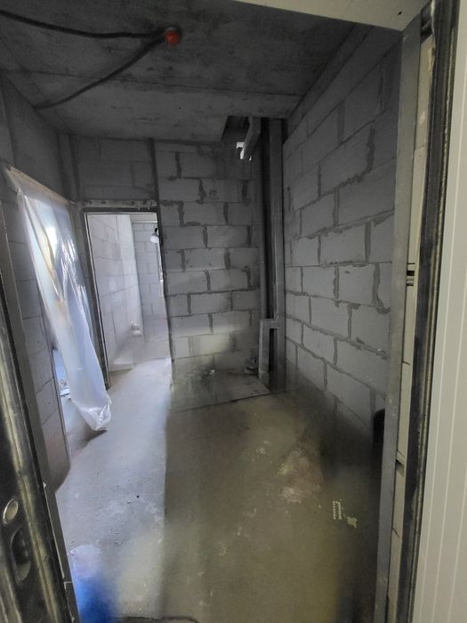 Turkiston turar joy majmuasidan 1 xonali 39 m2 uy sotiladi.