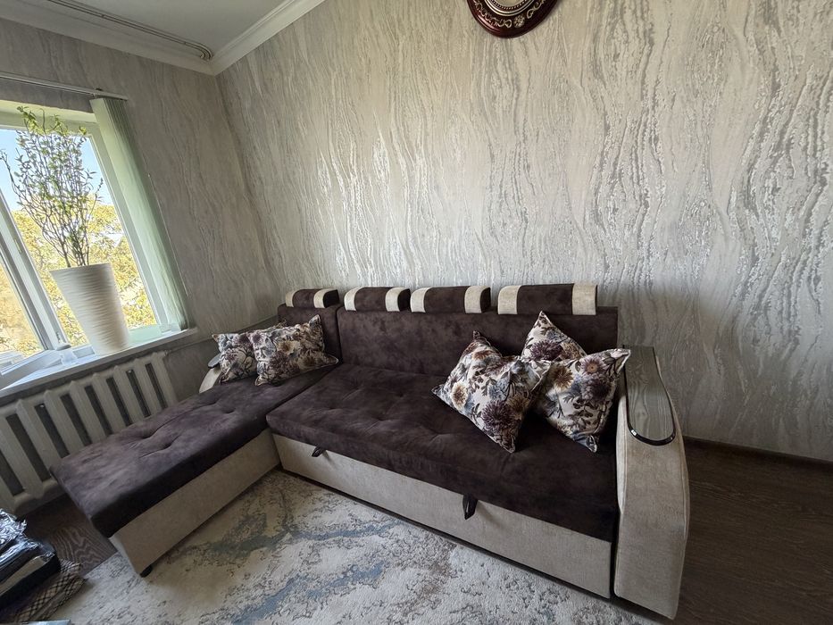 Диван для гостиной