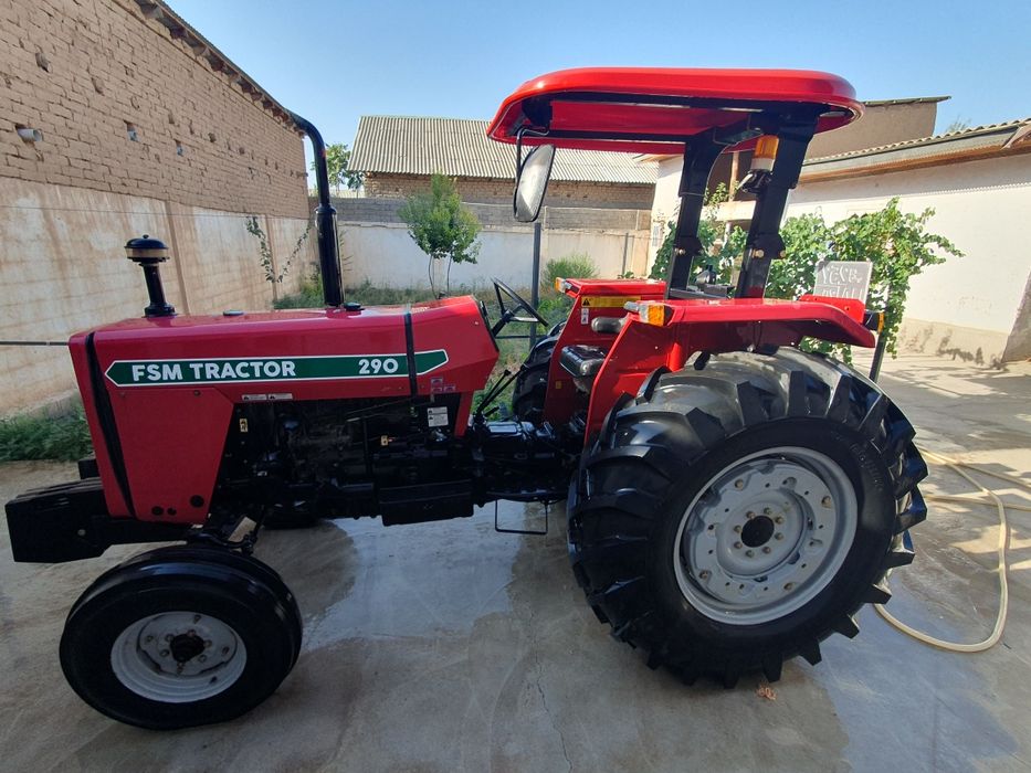 Traktor FSM 290.