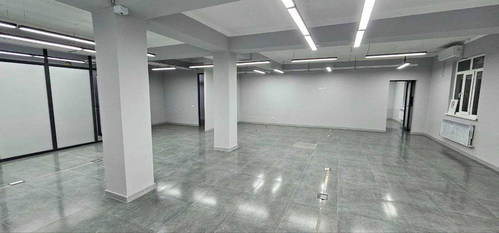 Сдаются офисы на метро Айбек.