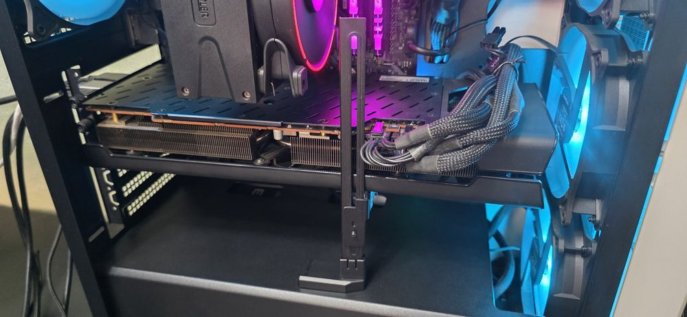 Видеокарта XFX rx6800xt 16gb D6. В идеальном состоянии. Возможен обмен