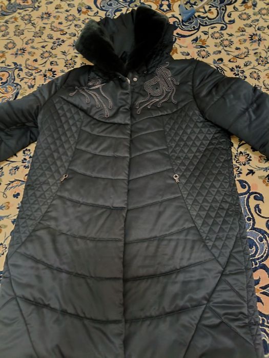 Пуховик зимний с капишоном