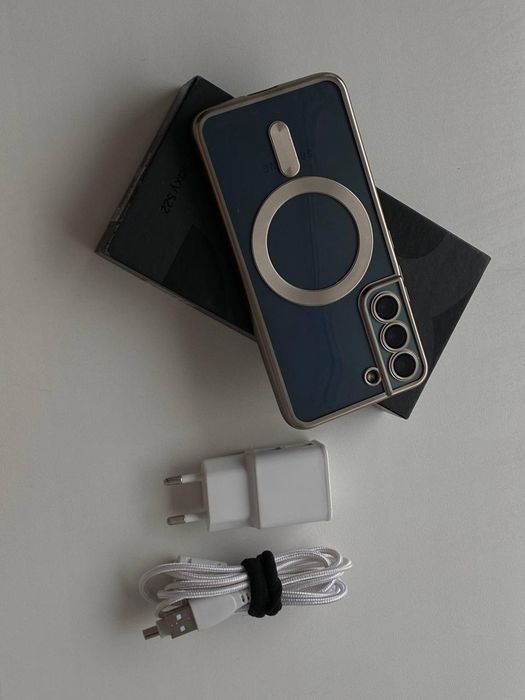 Обменяю Samsung S22 8/128