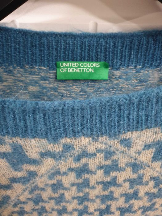 Пуловери Benetton и Sisley