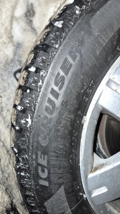 Продам резину состояние хорошее.
