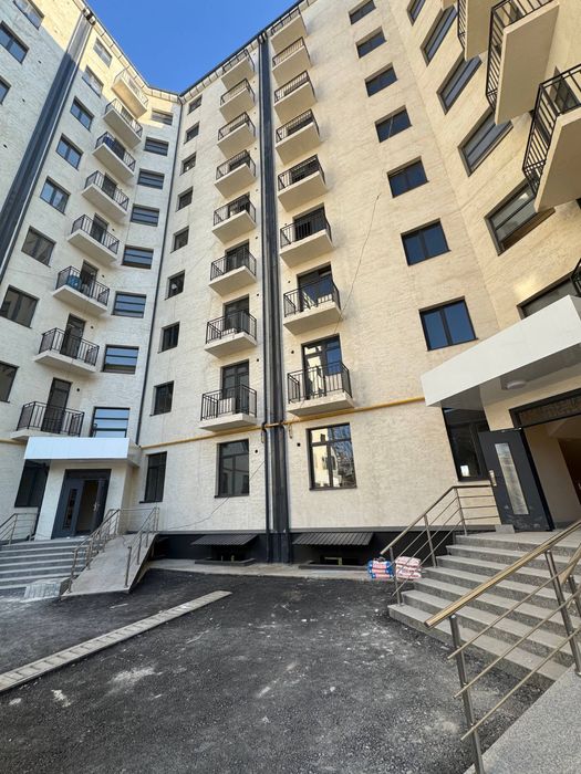 Срочно Продаеться 2-ком квартира в городе Чирчике 10-мик новостройка