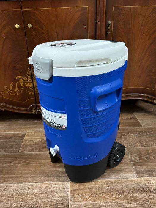 Продам американский термобокс igloo