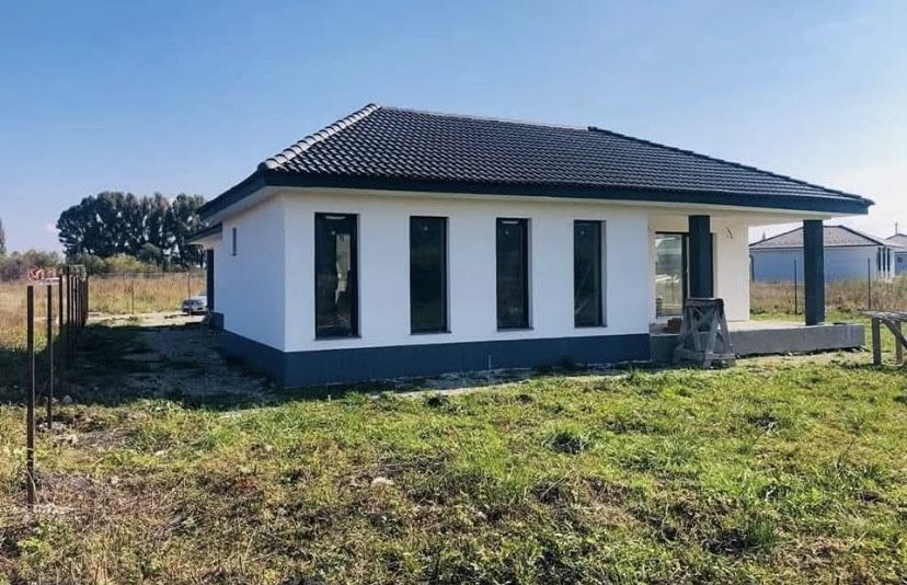 Vand case modulare la gata