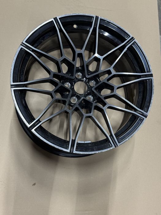 Janta spate Bmw M3 M4 G80 G82 stil M826