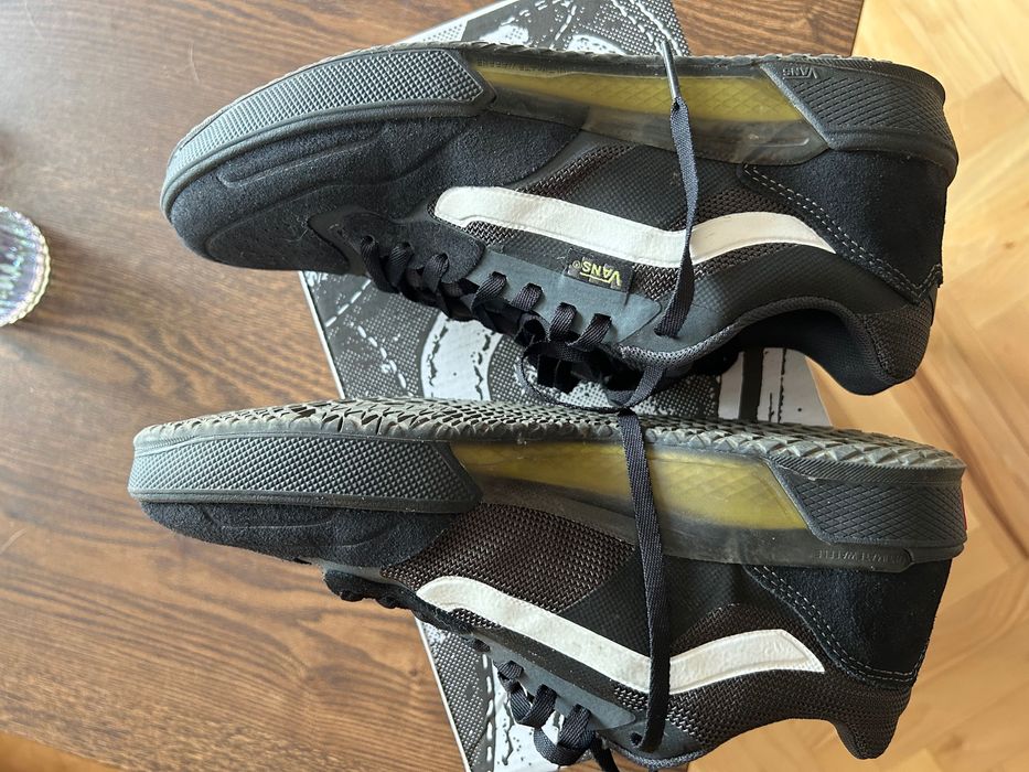 Обувки, маратонки Vans