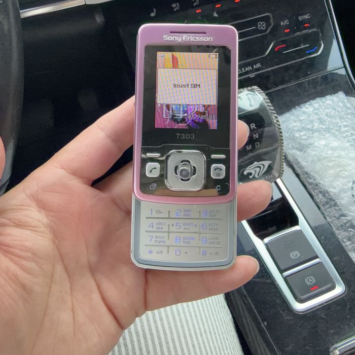 Sony Ericsson T303 ime bor