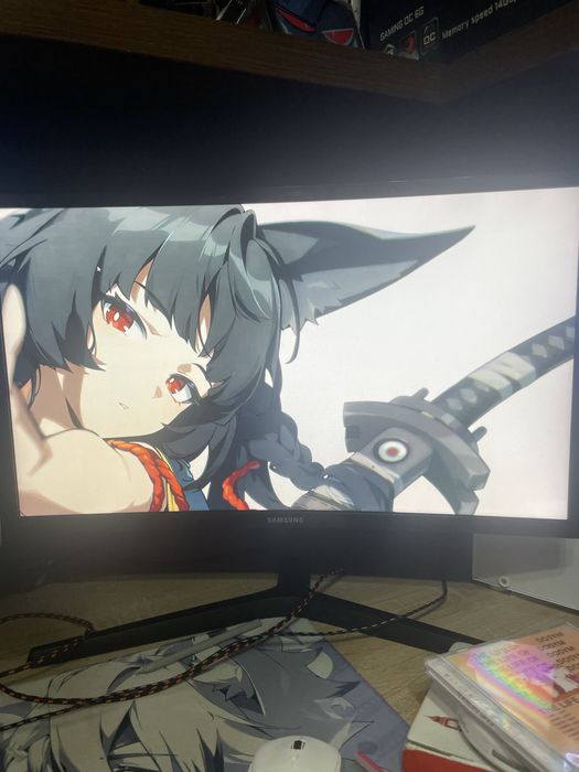 Монитор 144гц va самснуг изогнутый в хорошем состояний