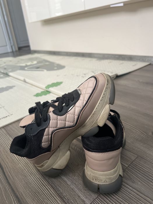 Популярен модел на Furla