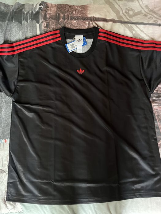 Нов комплект тениска и къс панталон Adidas