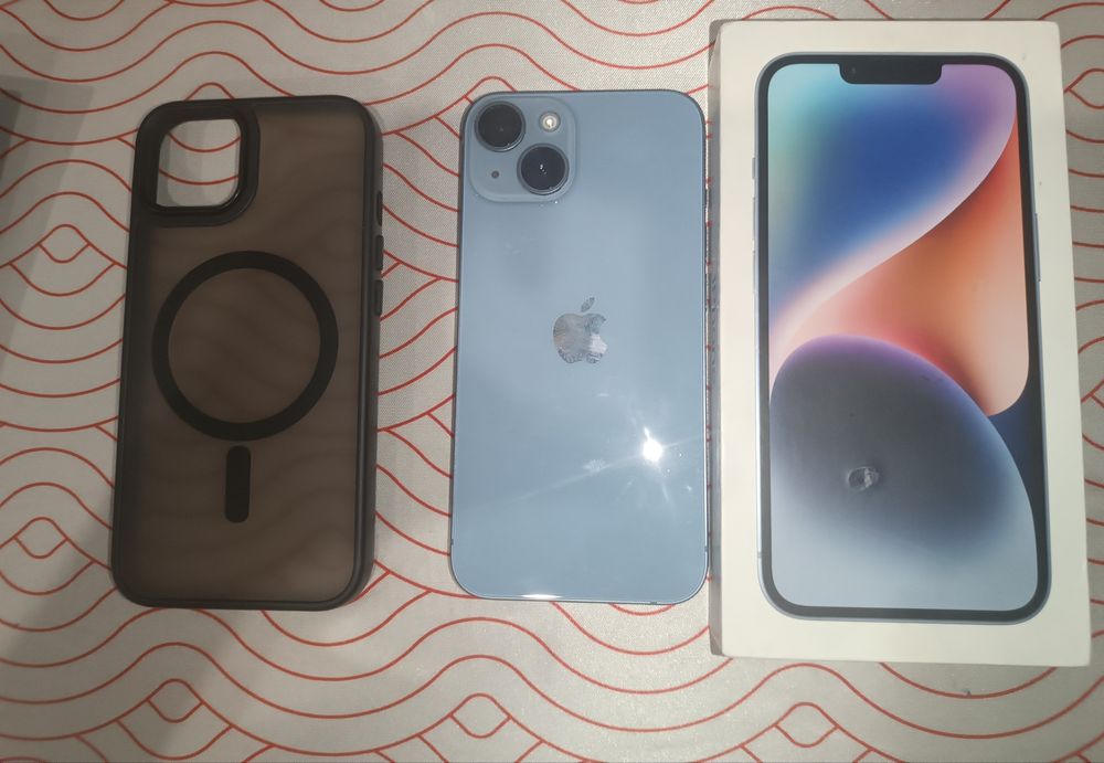 Продам iPhone 14