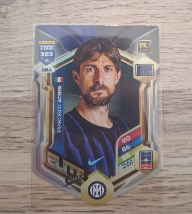 Adrenalyn XL Elite Cuts Vini Jr si Acerbi