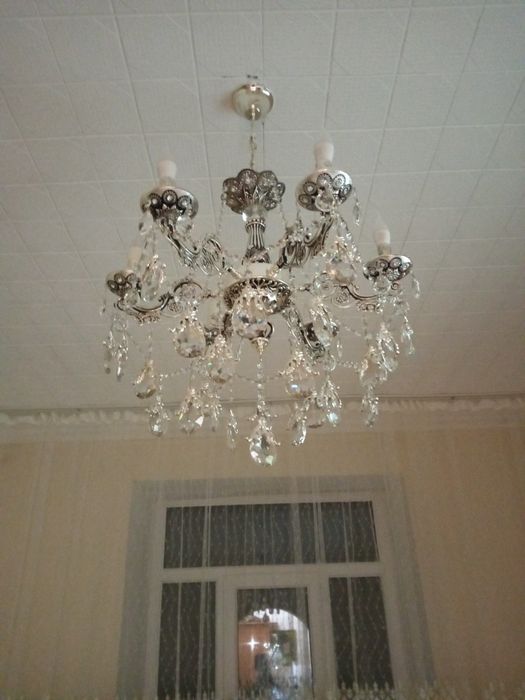 Люстра с 6 лампами свечками