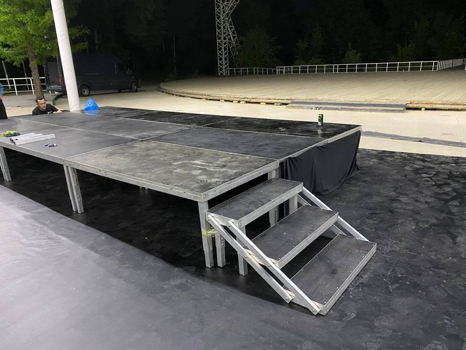 Led Ekran Manitor Podium Saxna