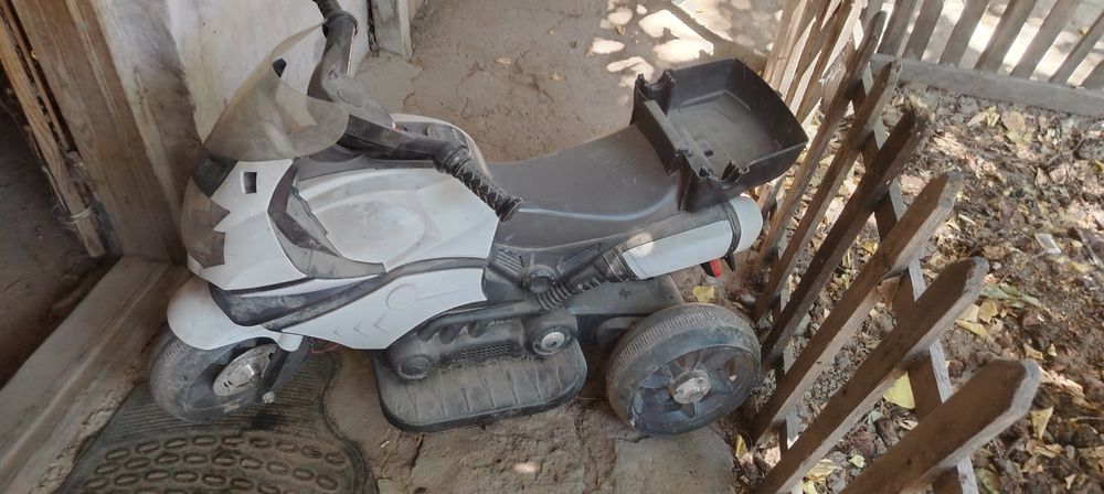 Срочно продам Электромопед 5000