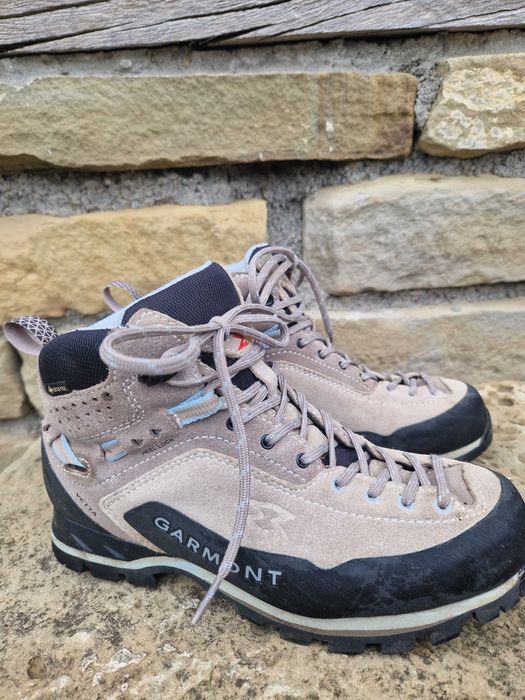 Дамски туристически обувки Garmont, 39 номер, обувани 5 - 6 пъти