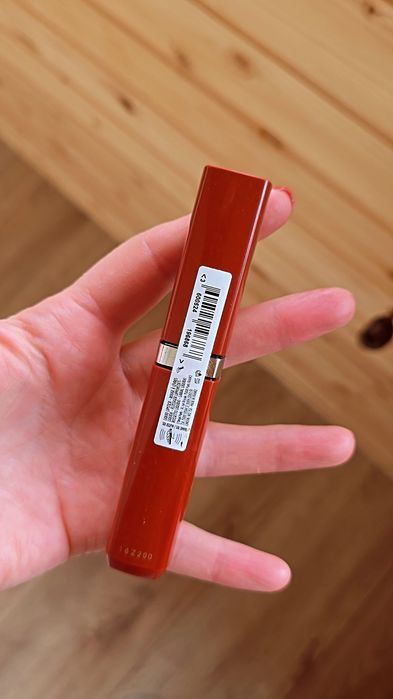 Ruj buze lichid persistent L'Oreal