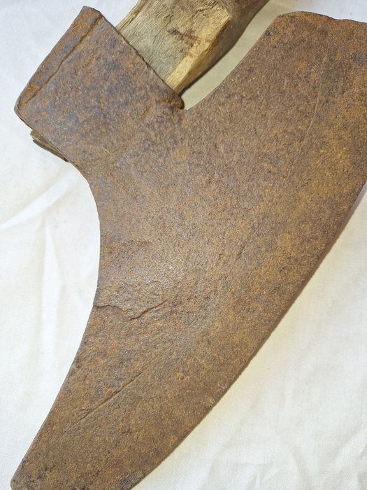 Стар голям марков топор брадва