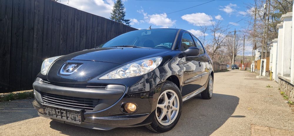 Peugeot 206+ benzina 127.000km recent intrat in tara